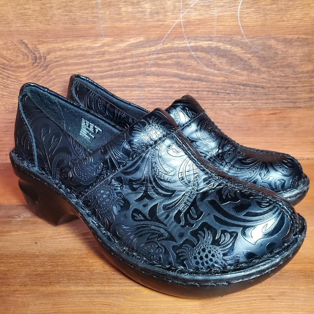 Tom McAnn Toronto Mule  Sz. 5 1/2